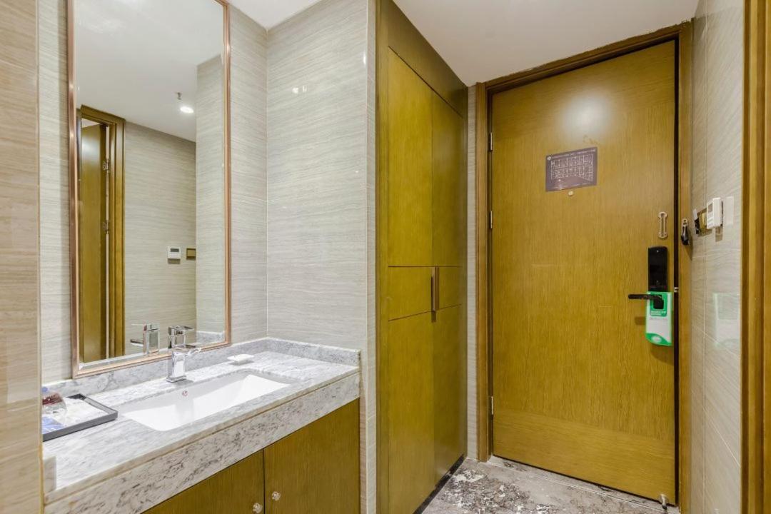 Lnsail Hotel Shenzhen Luohu Port Railway Station المظهر الخارجي الصورة